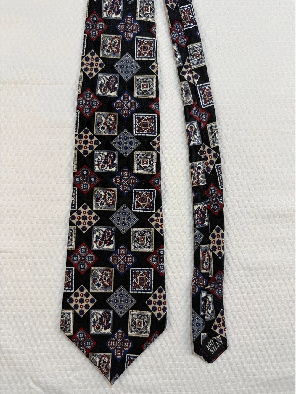 Vintage 90s Oscar de la Renta Men’s 100% Silk Tie Geometric Paisley Black